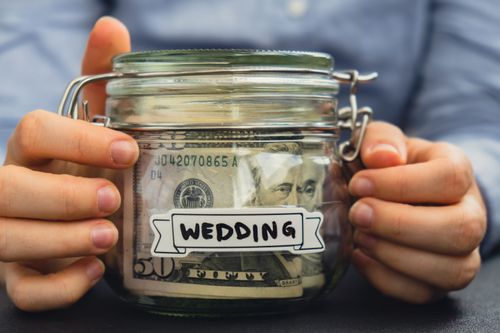 10 Great Ways to Stick to Your Wedding Budget