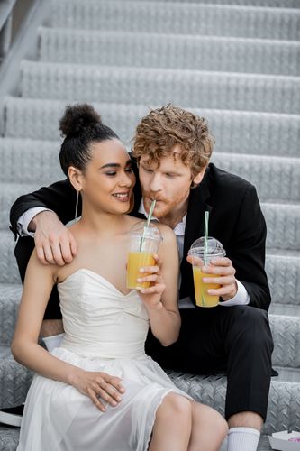 How to Host an Incredible Alcohol-Free Wedding Without Sacrificing the Fun